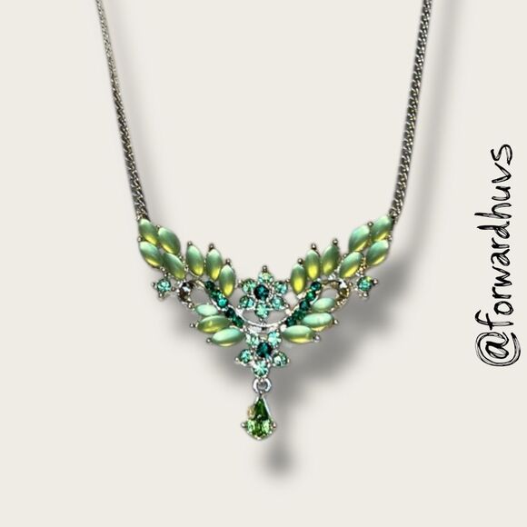 Vintage Mid-Century Rhinestone Necklace – Floral Cluster with Teardrop Pendant - Picture 5 of 10